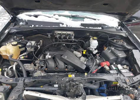 2008 Ford Escape Limited z USA, uszkodzony, nr VIN 1FMCU94128KB07992